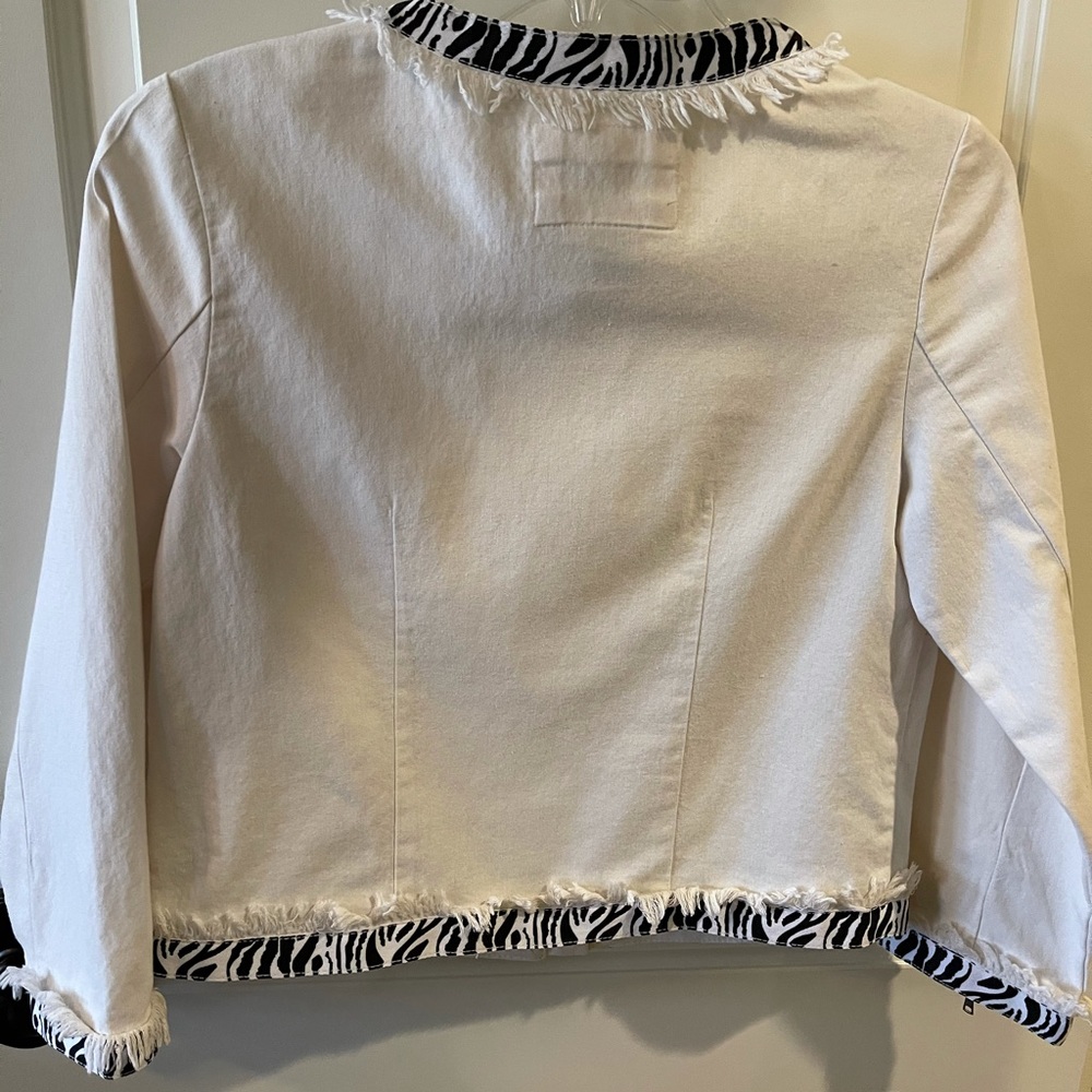 LAL White With Zebra Trim Jacket Size Medium - Picture 3 of 3
